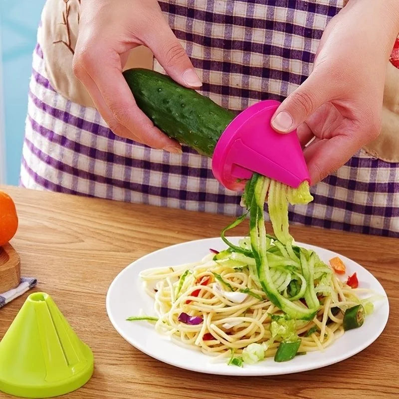 Manual Vegetable Spiral Slicer – Handheld Carrot & Cucumber Shredder